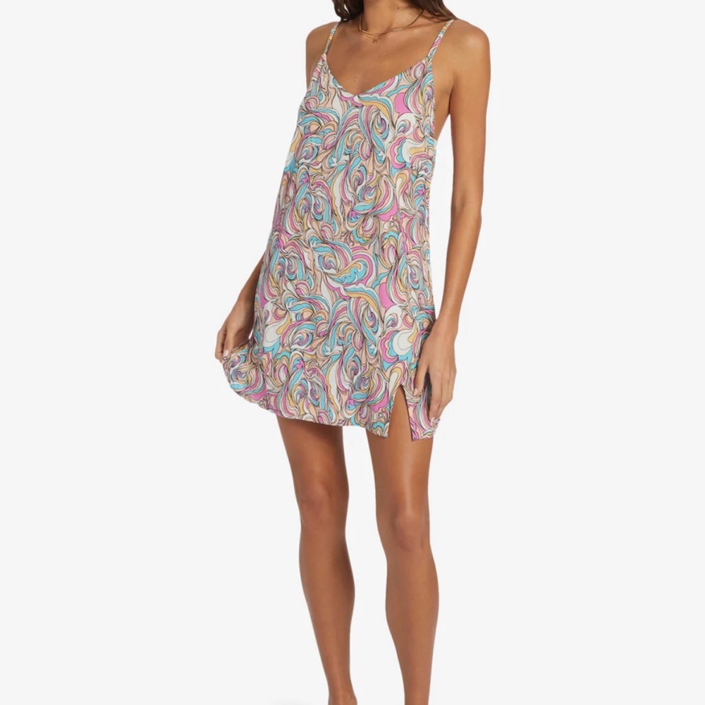 DESIGNED BY ROXY!!! NWT Day-Trip Mini V-Neck Slip Dress with adjustable straps.